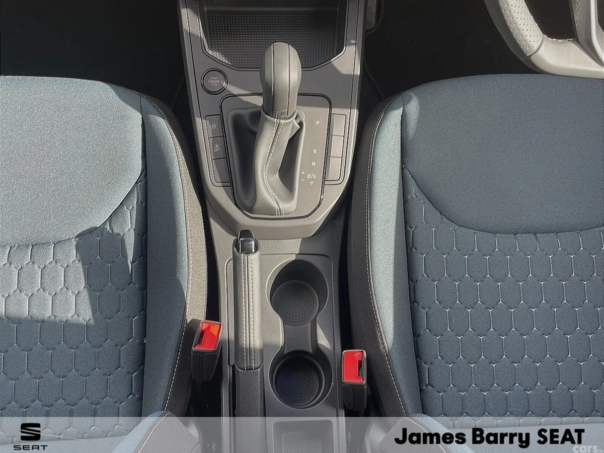 SEAT Arona SUV, Petrol, 2027, 