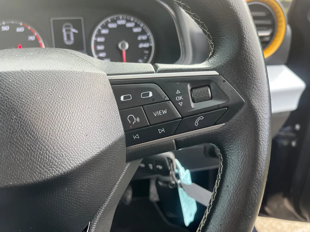 SEAT Arona SUV, Petrol, 2022, Blue