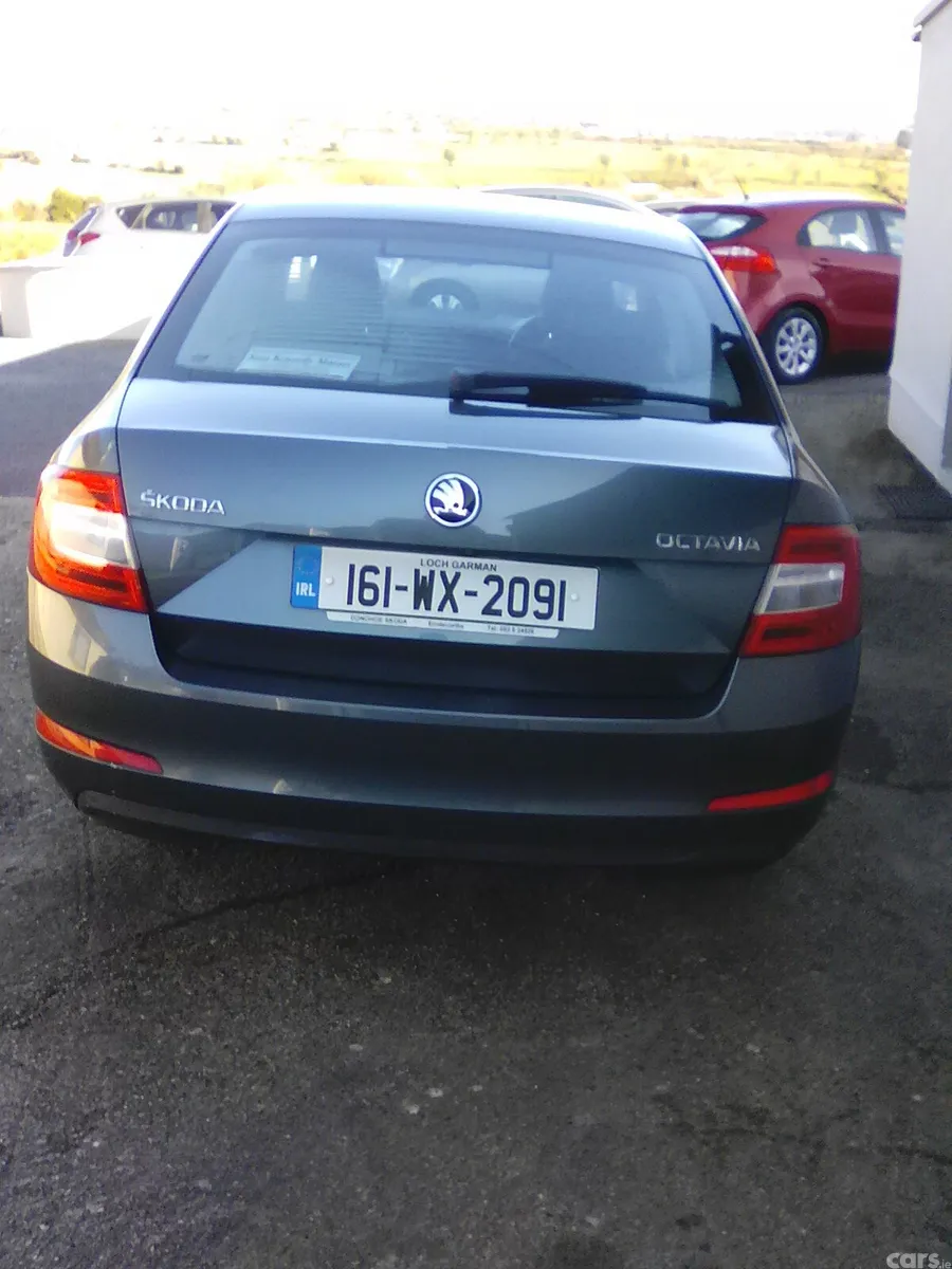 Skoda Octavia Saloon, Diesel, 2016, Grey