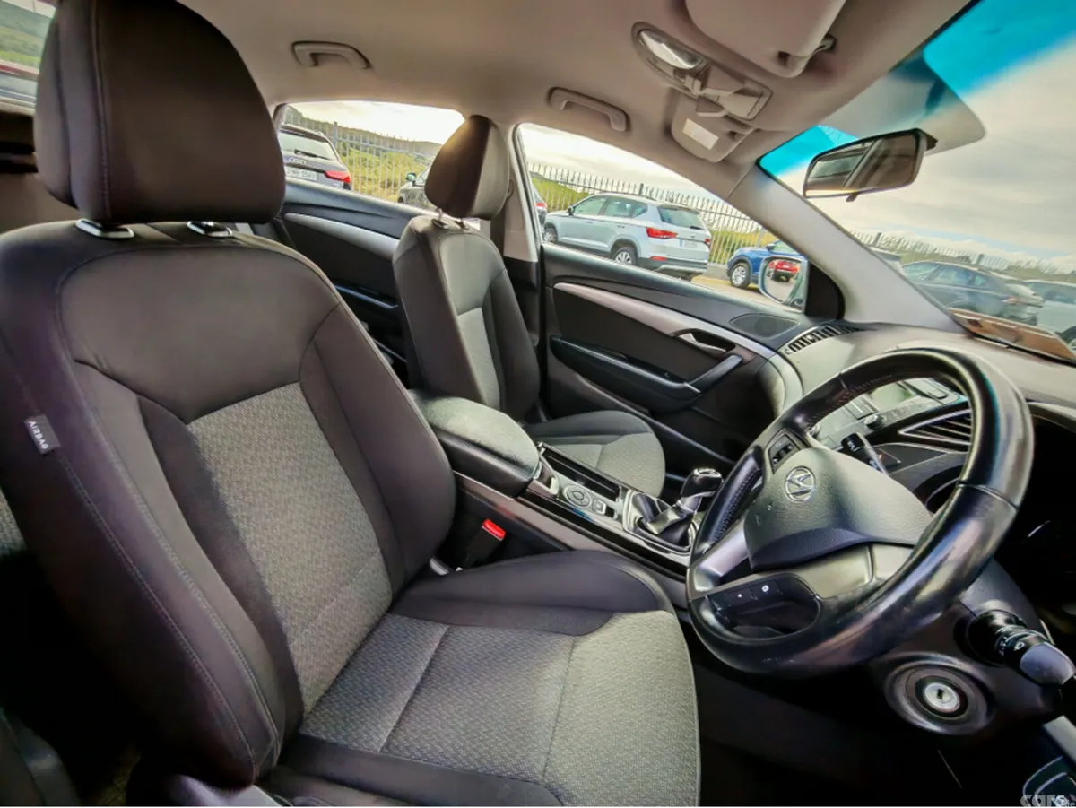 Hyundai i40 Saloon, Diesel, 2017, Silver