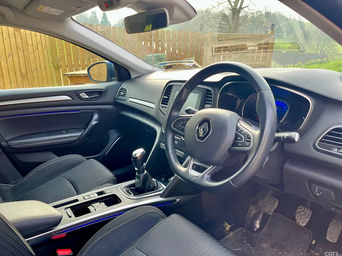 Renault Megane Hatchback, Diesel, 2019, Blue