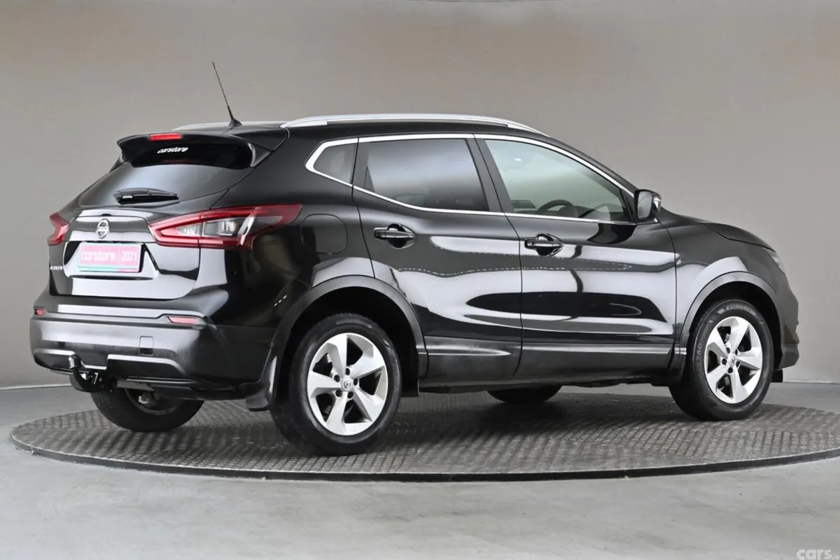 Nissan Qashqai SUV, Diesel, 2021, Black