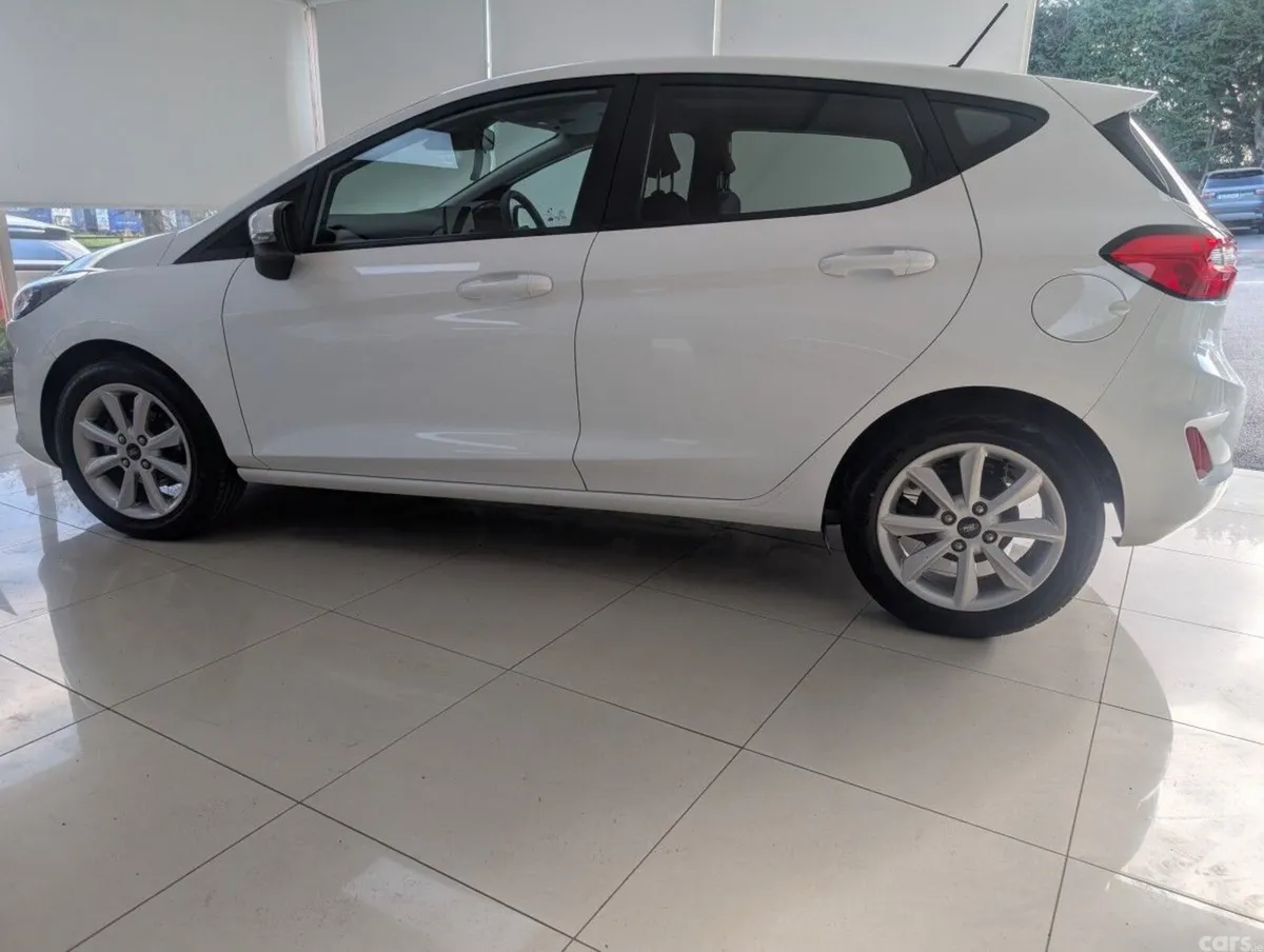 Ford Fiesta Hatchback, Petrol, 2022, White