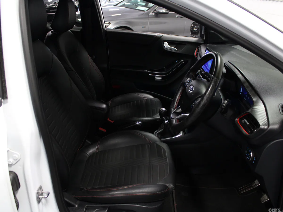 Ford Puma MPV, Diesel, 2021, White