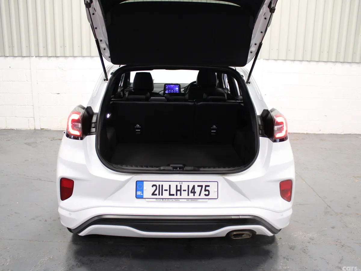 Ford Puma MPV, Diesel, 2021, White