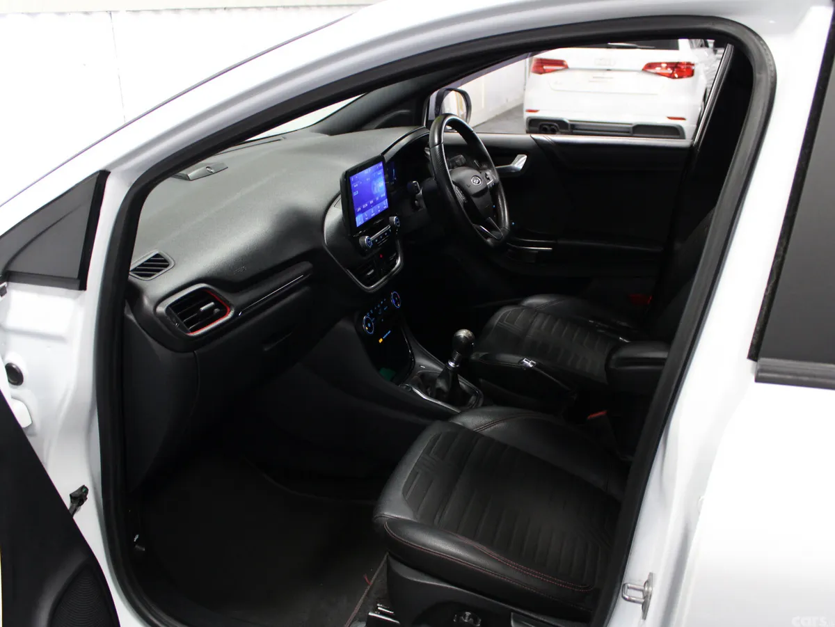 Ford Puma MPV, Diesel, 2021, White