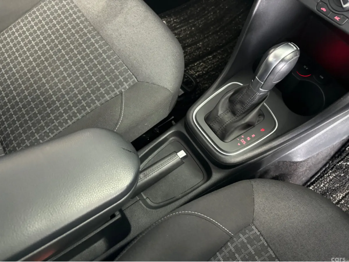 Volkswagen Polo Hatchback, Petrol, 2016, White