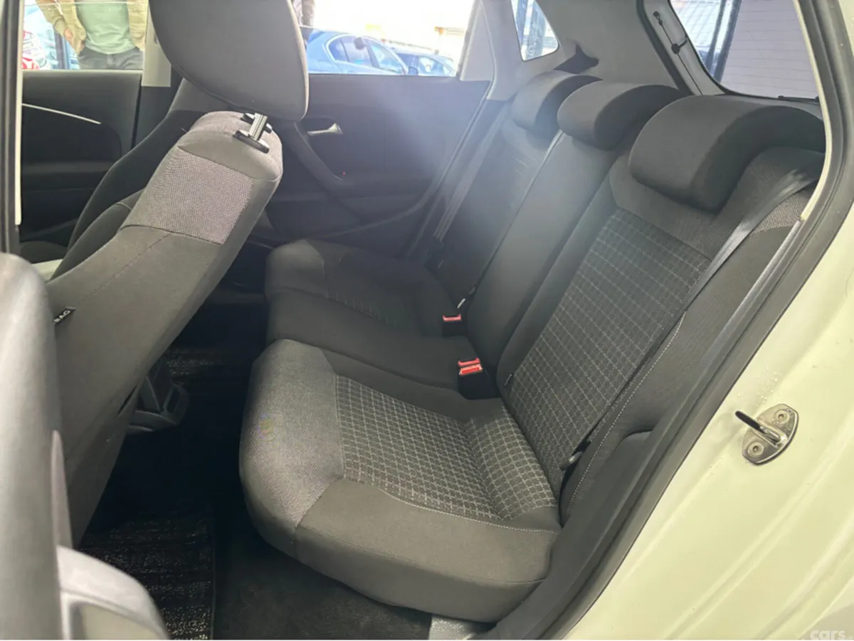 Volkswagen Polo Hatchback, Petrol, 2016, White