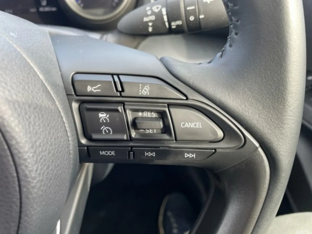 Toyota Yaris Hatchback, Petrol Hybrid, 2023, Black