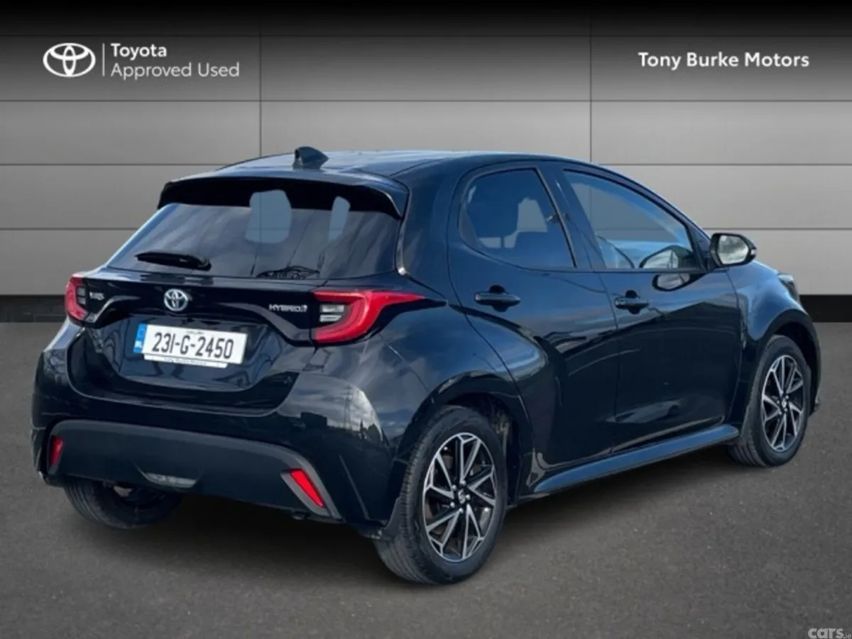 Toyota Yaris Hatchback, Petrol Hybrid, 2023, Black