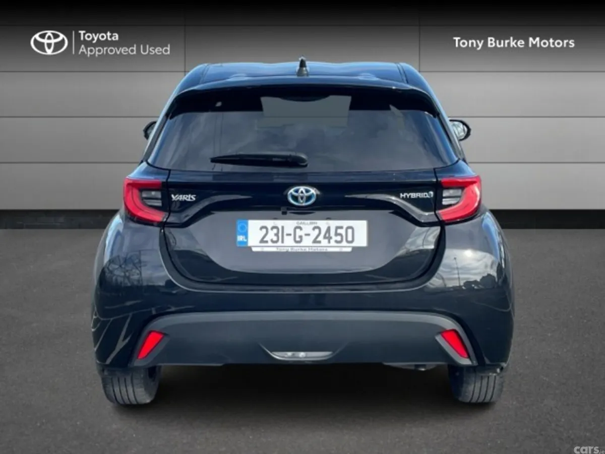 Toyota Yaris Hatchback, Petrol Hybrid, 2023, Black