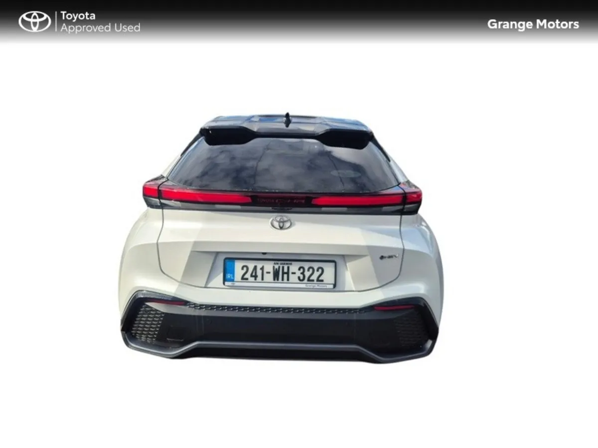 Toyota C-HR SUV, Petrol Hybrid, 2024, White