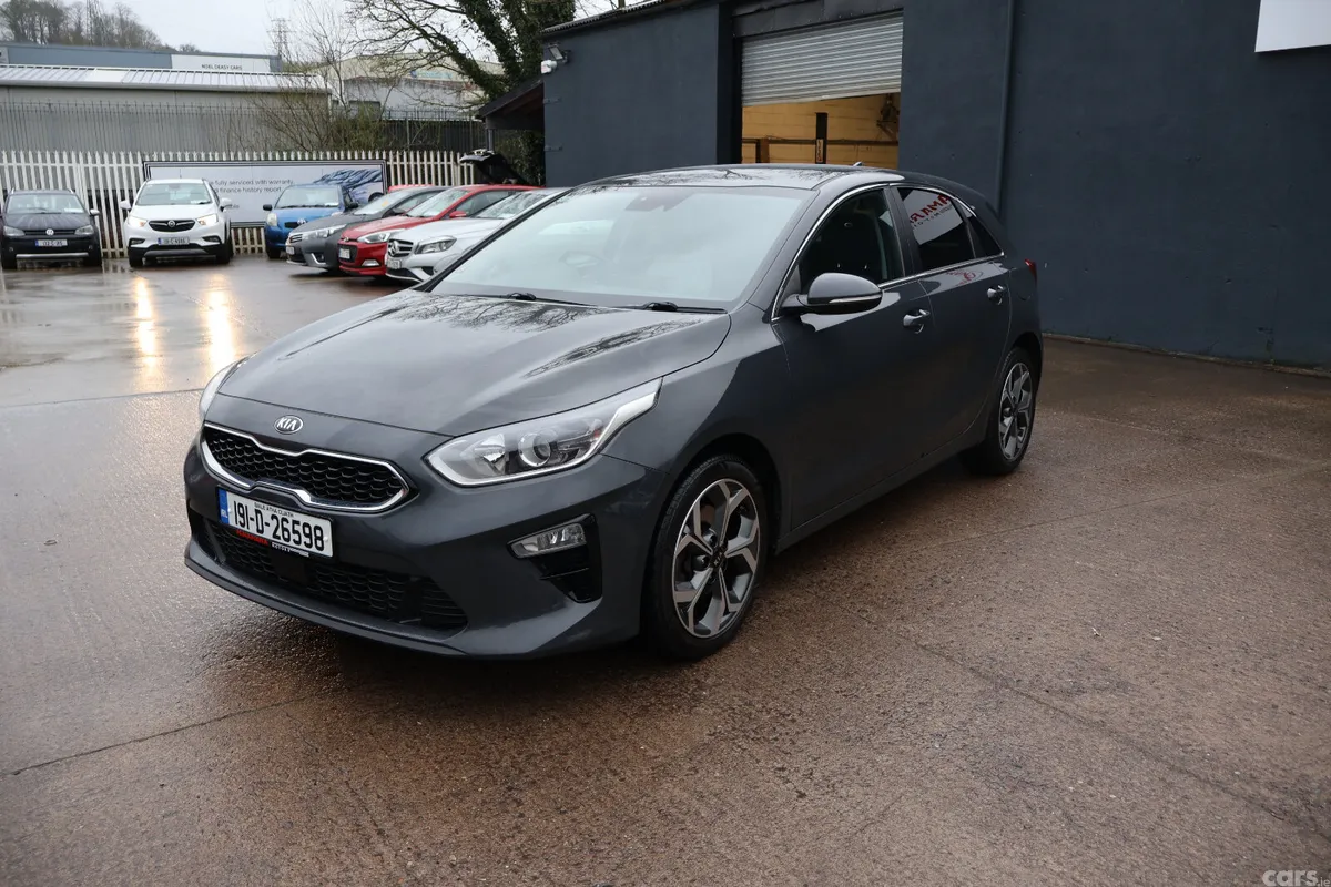 Kia Ceed Hatchback, Diesel, 2019, Grey
