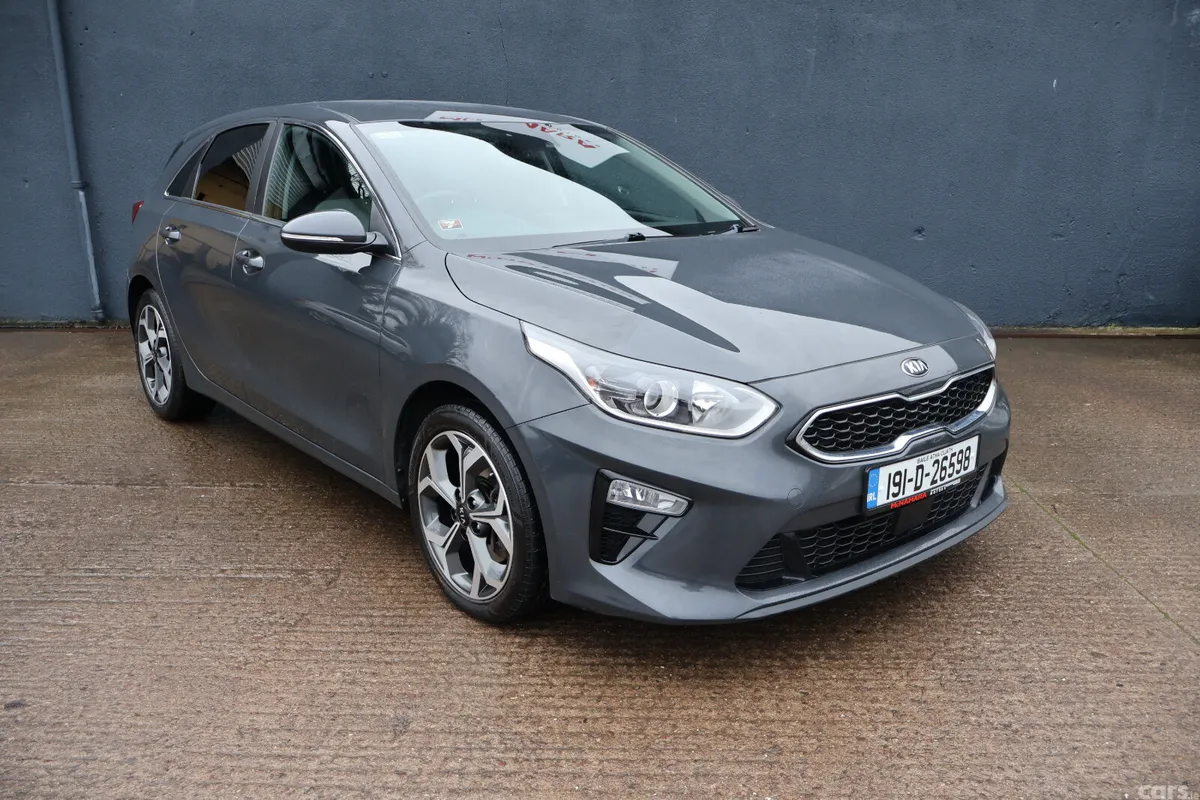 Kia Ceed Hatchback, Diesel, 2019, Grey
