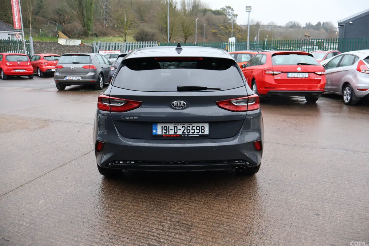Kia Ceed Hatchback, Diesel, 2019, Grey
