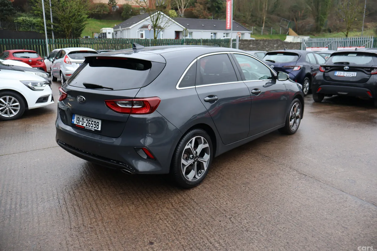 Kia Ceed Hatchback, Diesel, 2019, Grey