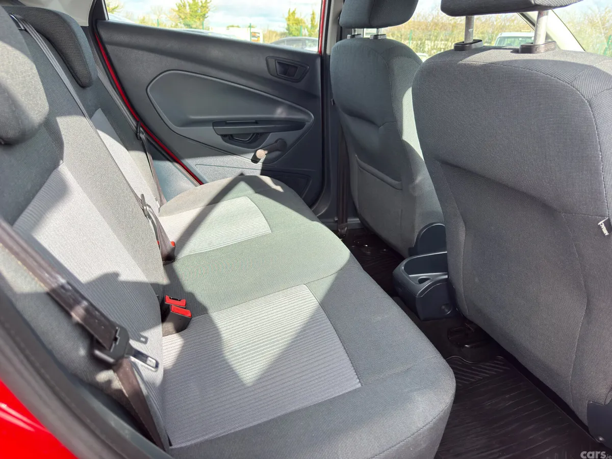 Ford Fiesta Hatchback, Petrol, 2010, Red