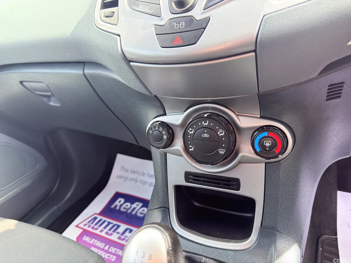 Ford Fiesta Hatchback, Petrol, 2010, Red