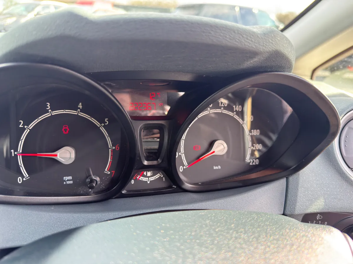Ford Fiesta Hatchback, Petrol, 2010, Red