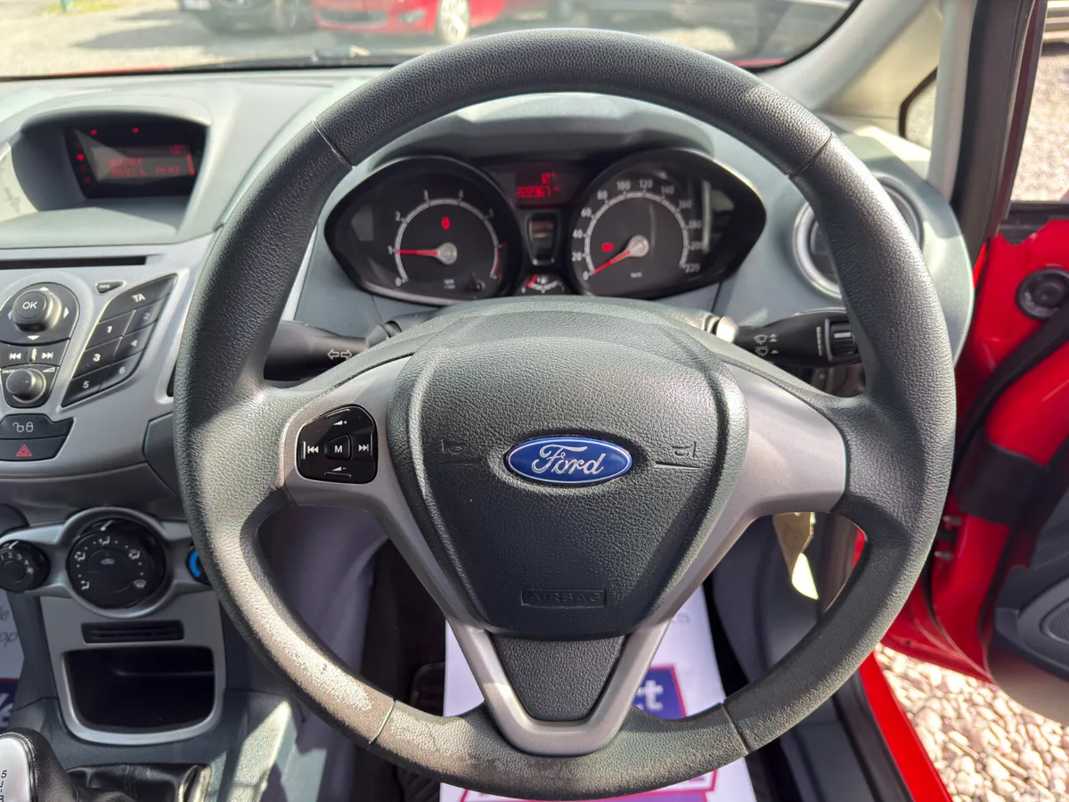 Ford Fiesta Hatchback, Petrol, 2010, Red