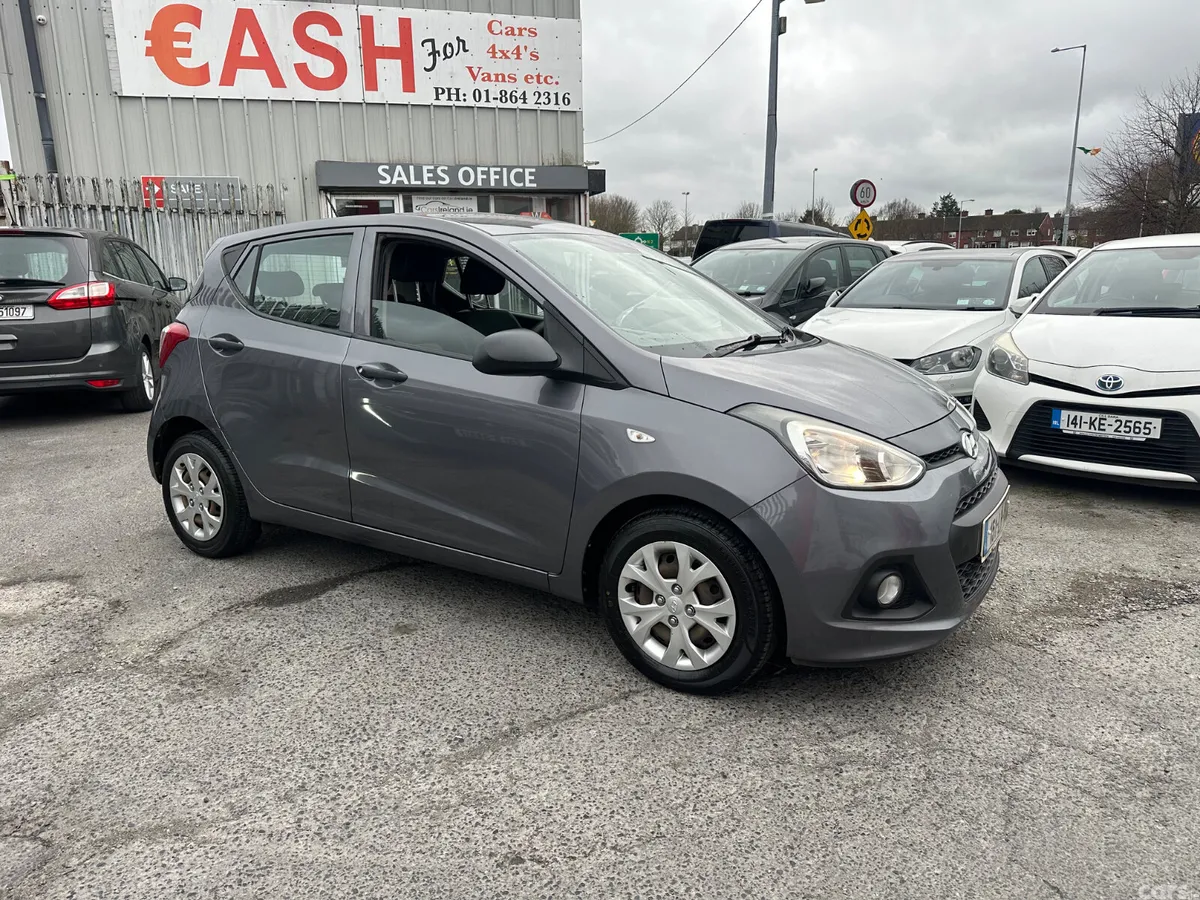 Hyundai i10 Hatchback, Petrol, 2015, Grey