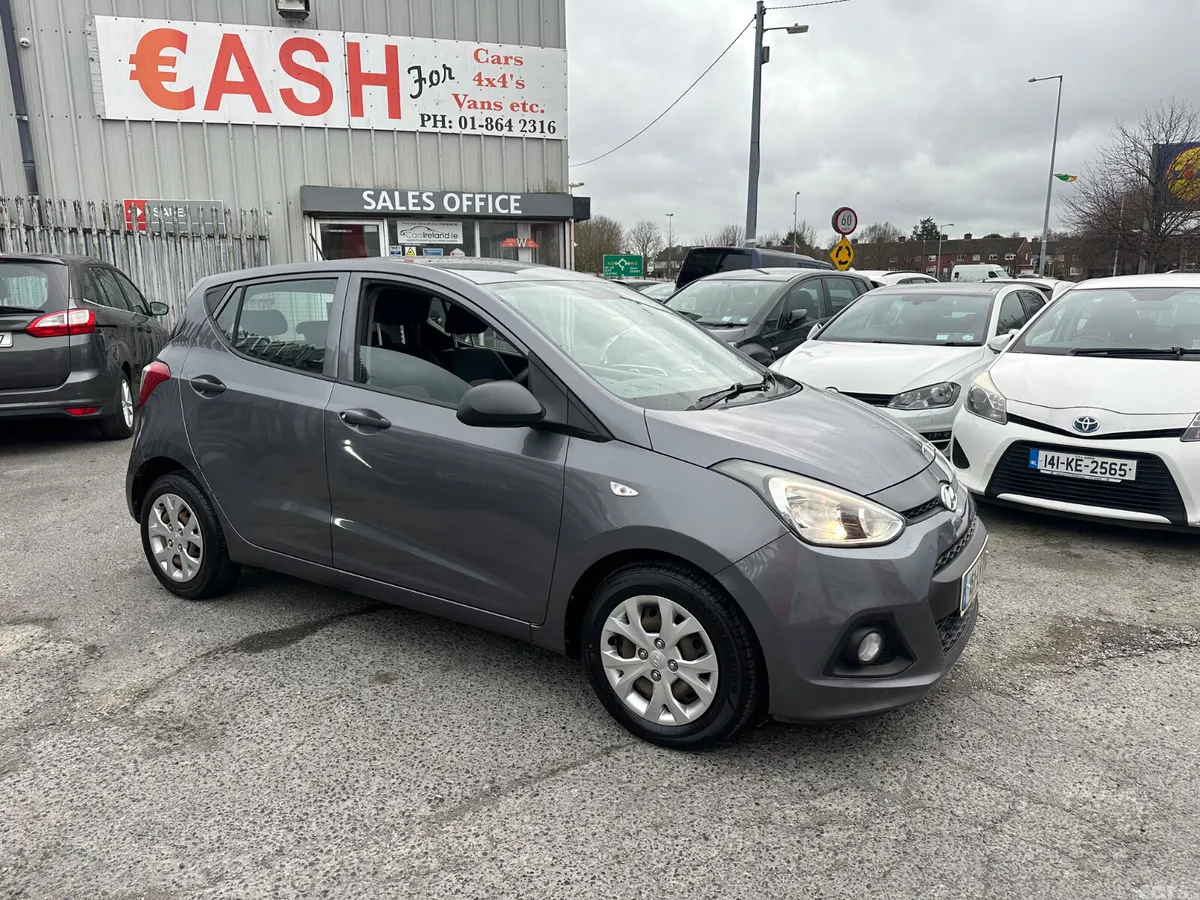 Hyundai i10 Hatchback, Petrol, 2015, Grey
