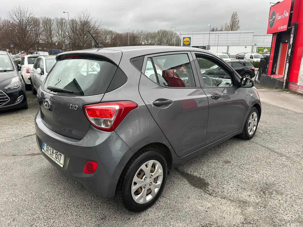 Hyundai i10 Hatchback, Petrol, 2015, Grey