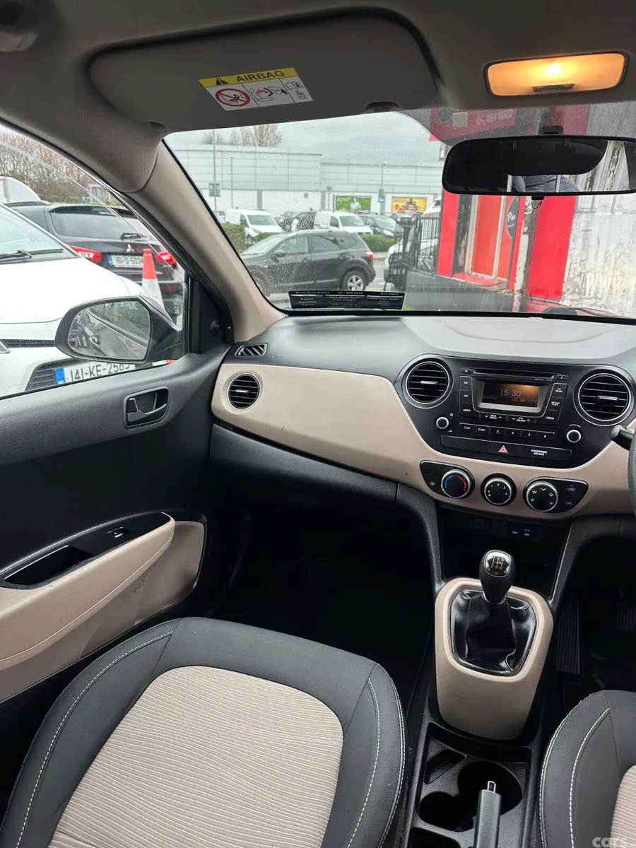 Hyundai i10 Hatchback, Petrol, 2015, Grey