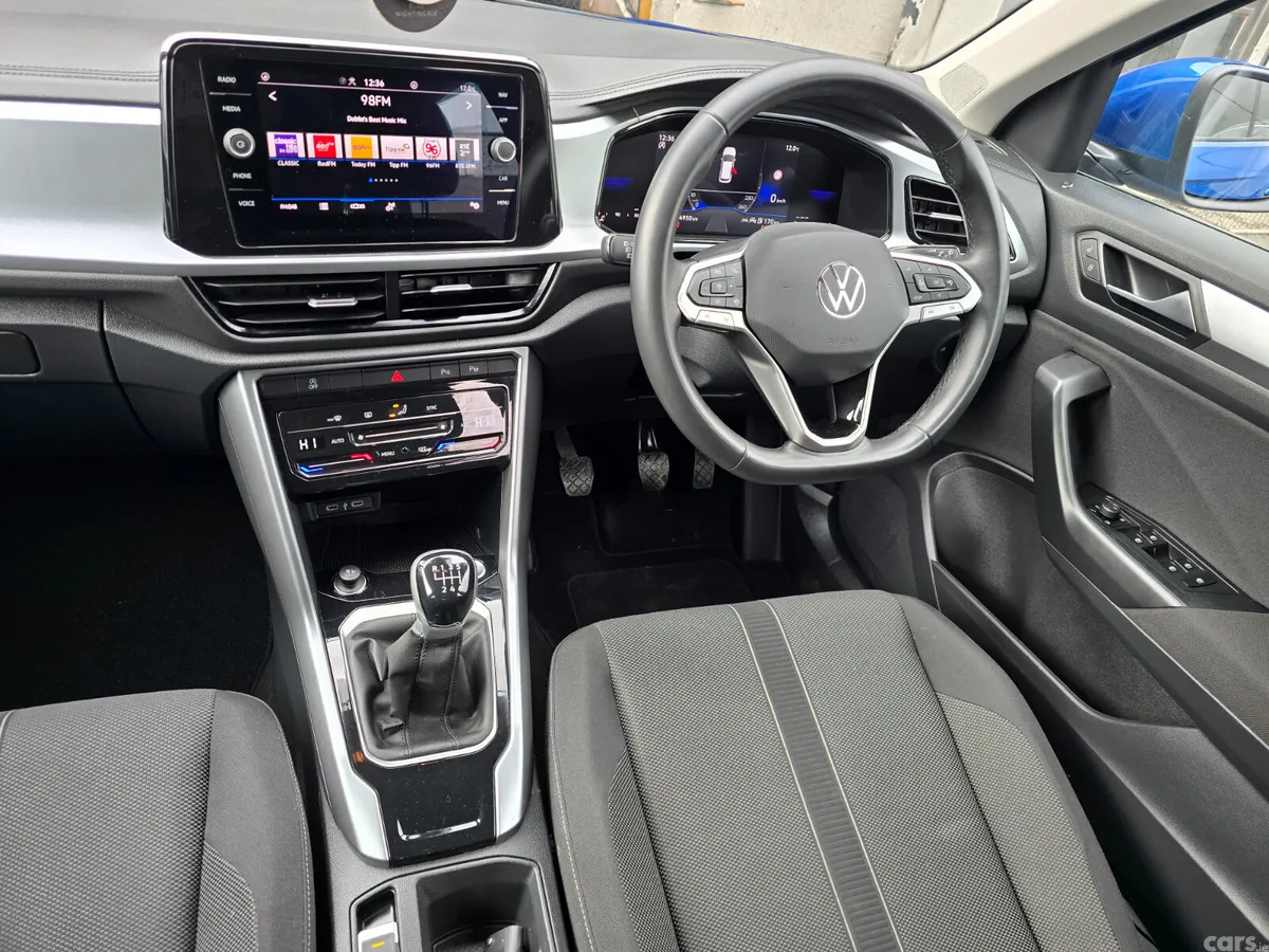 Volkswagen T-Roc SUV, Petrol, 2024, Blue
