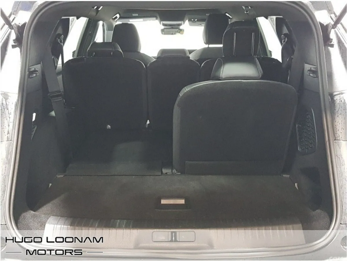 Peugeot 5008 MPV, Petrol, 2025, Grey