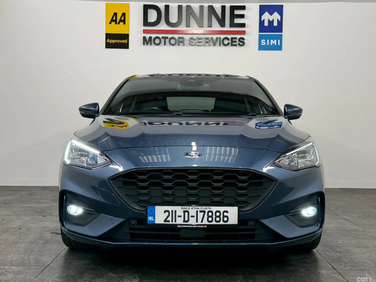 Ford Focus Hatchback, Petrol Hybrid, 2021, Blue
