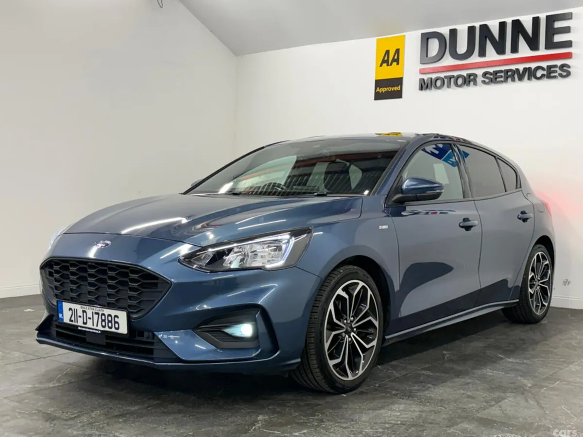 Ford Focus Hatchback, Petrol Hybrid, 2021, Blue