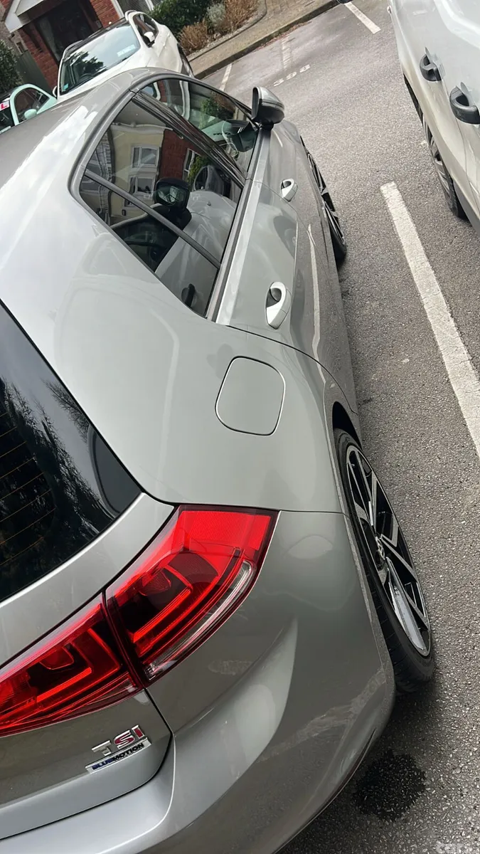 Volkswagen Golf Hatchback, Petrol, 2014, Silver