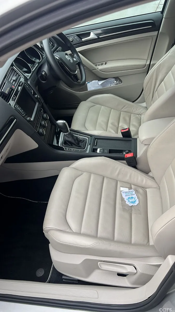 Volkswagen Golf Hatchback, Petrol, 2014, Silver