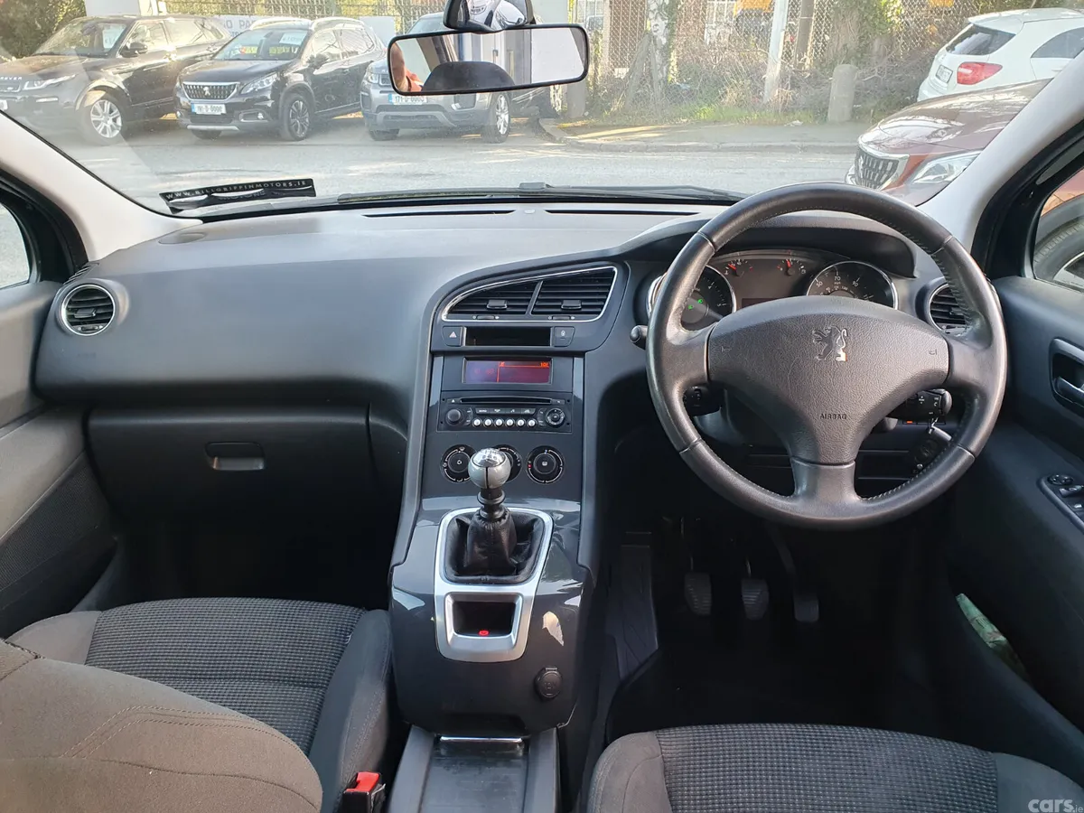 Peugeot 5008 MPV, Diesel, 2013, Black