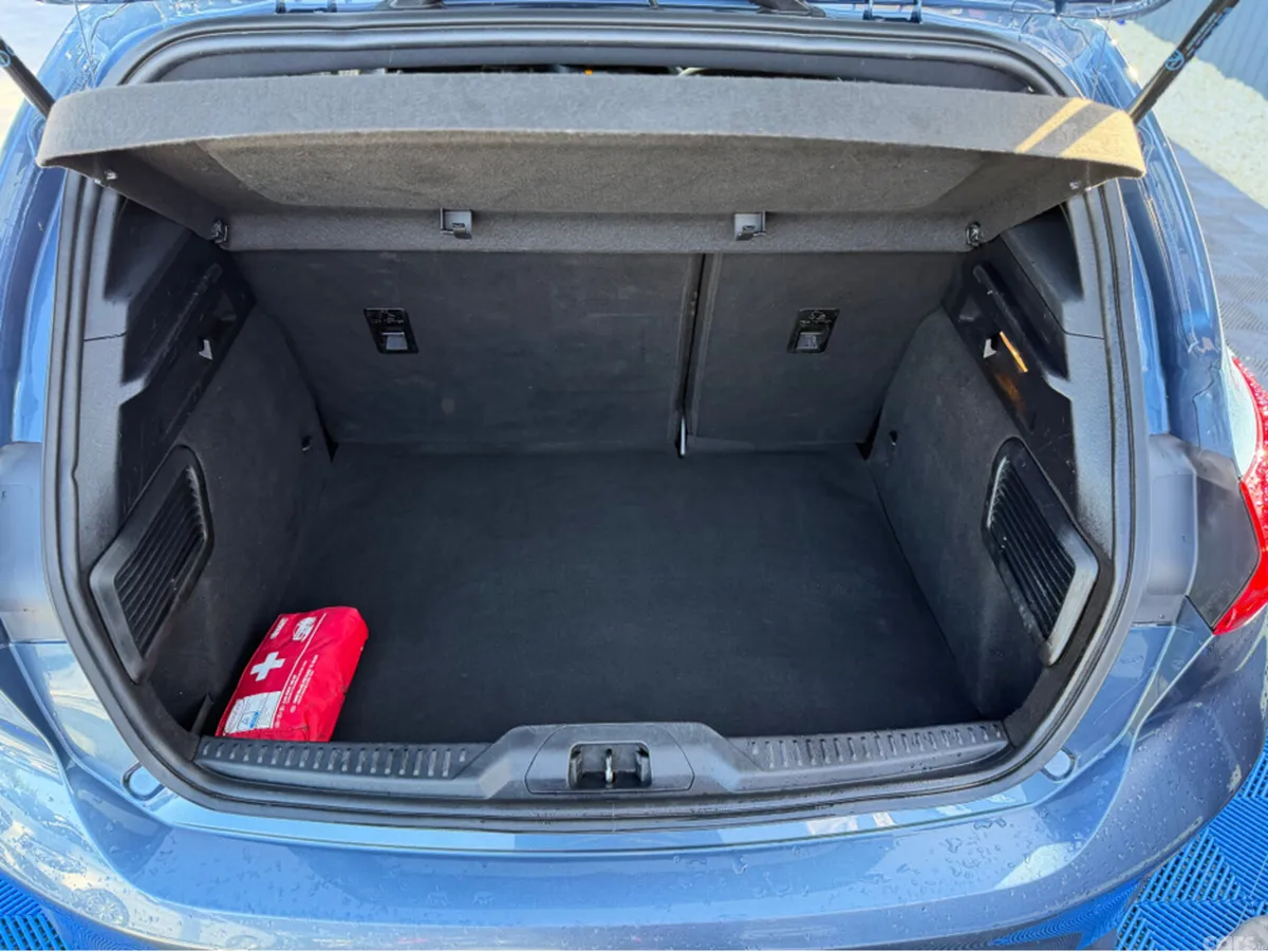 Ford Focus Hatchback, Petrol, 2023, Blue