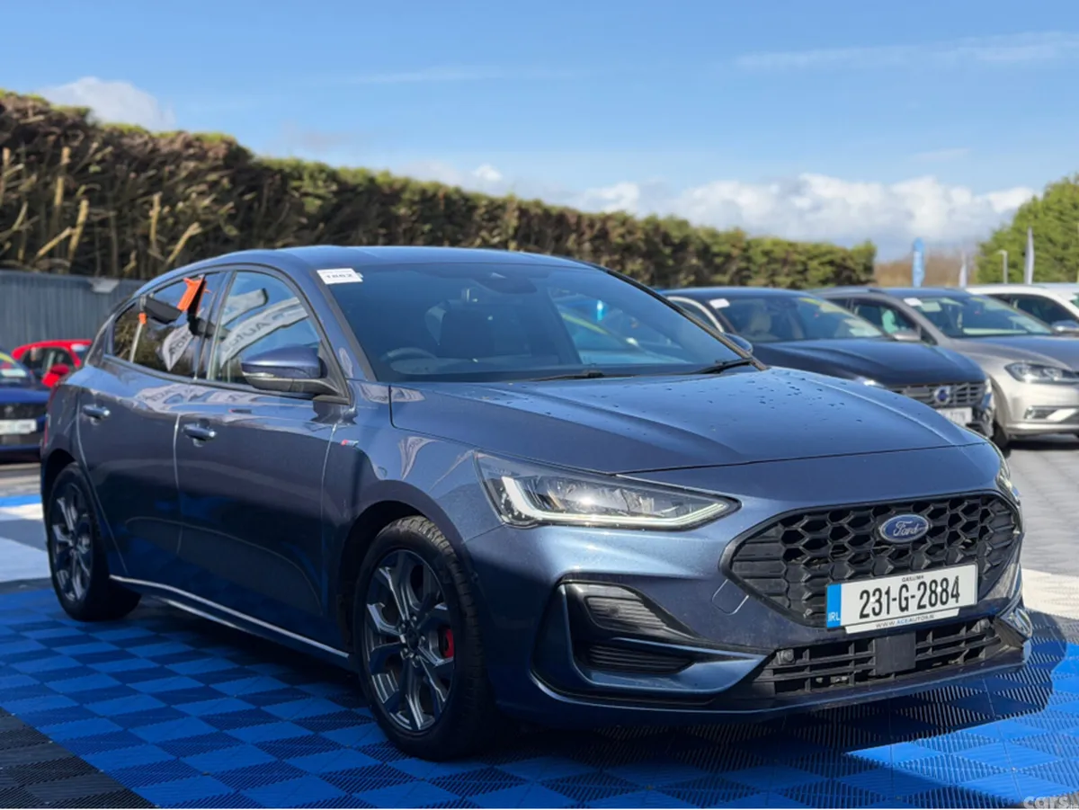 Ford Focus Hatchback, Petrol, 2023, Blue