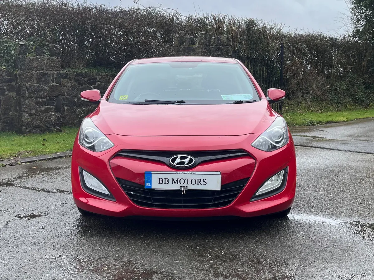Hyundai i30 Hatchback, Diesel, 2014, Red