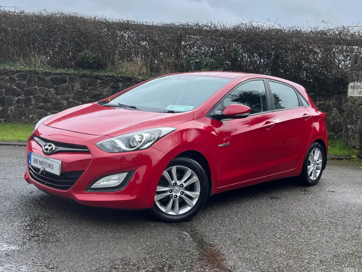 Hyundai i30 Hatchback, Diesel, 2014, Red