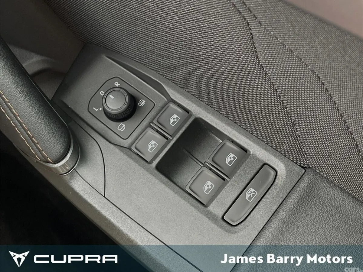 Cupra Leon Hatchback, Petrol, 2026, Blue