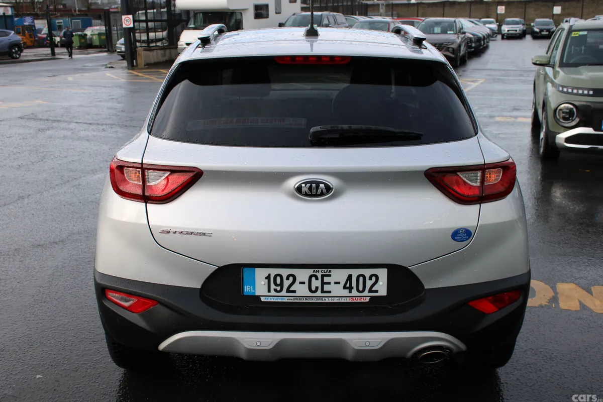 Kia Stonic Estate/Jeep, Petrol, 2019, Grey