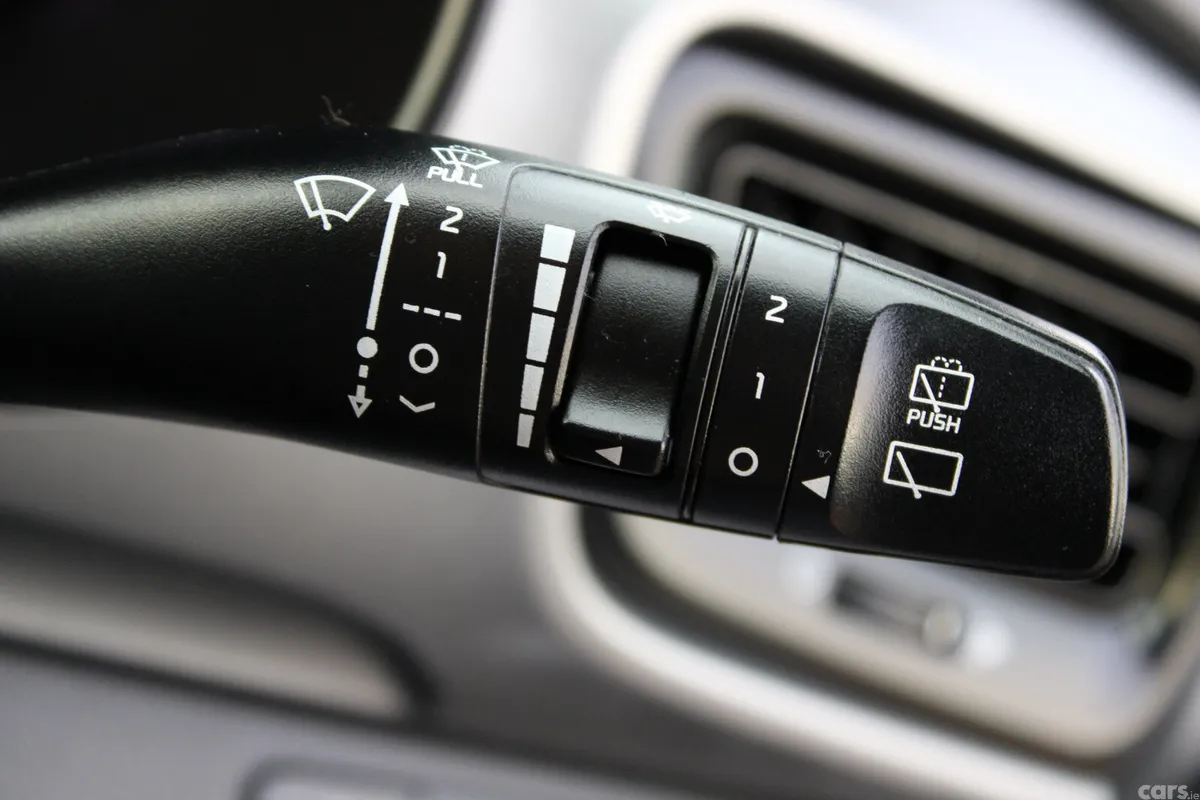 Kia Stonic Estate/Jeep, Petrol, 2019, Grey