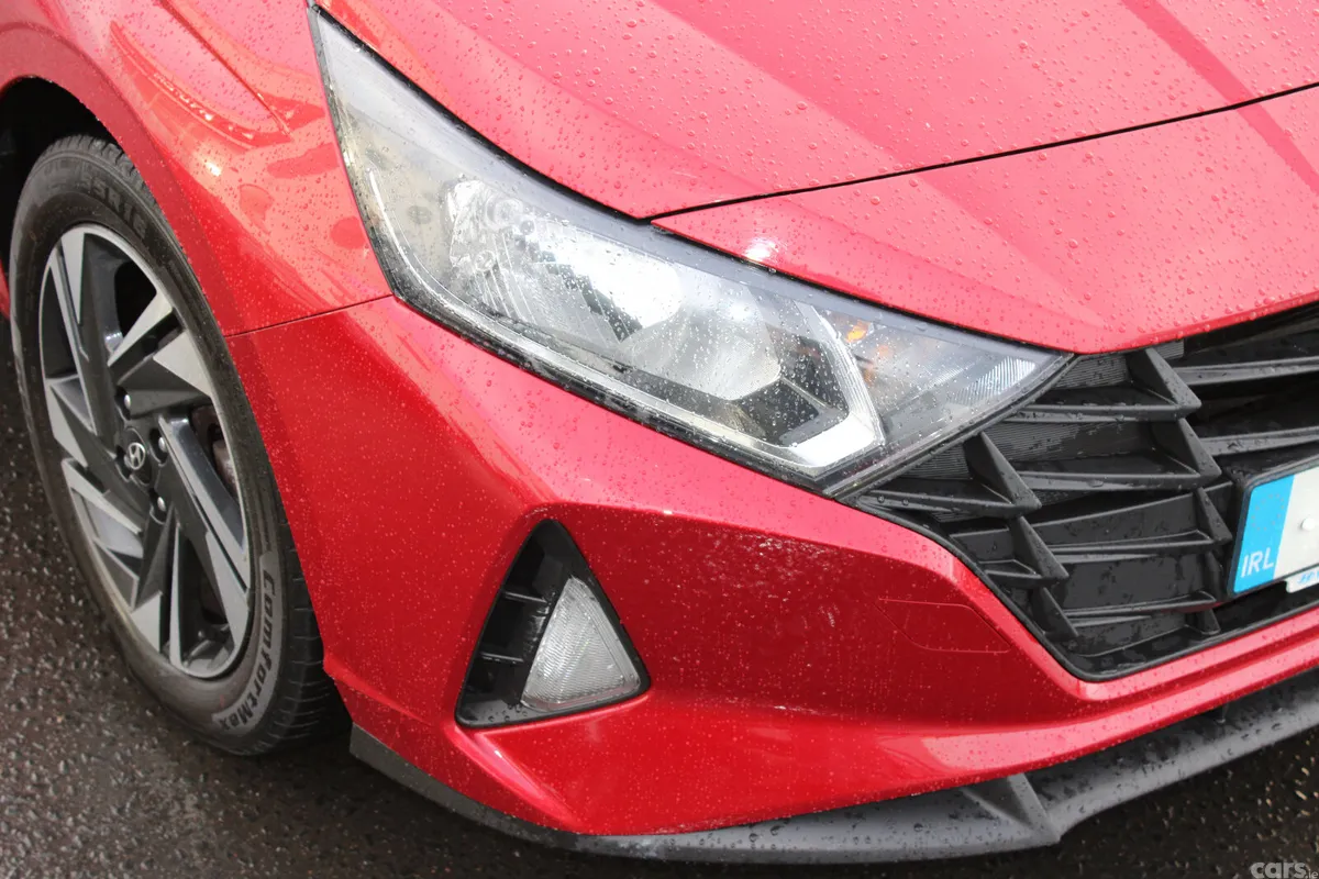Hyundai i20 Hatchback, Petrol, 2021, Red