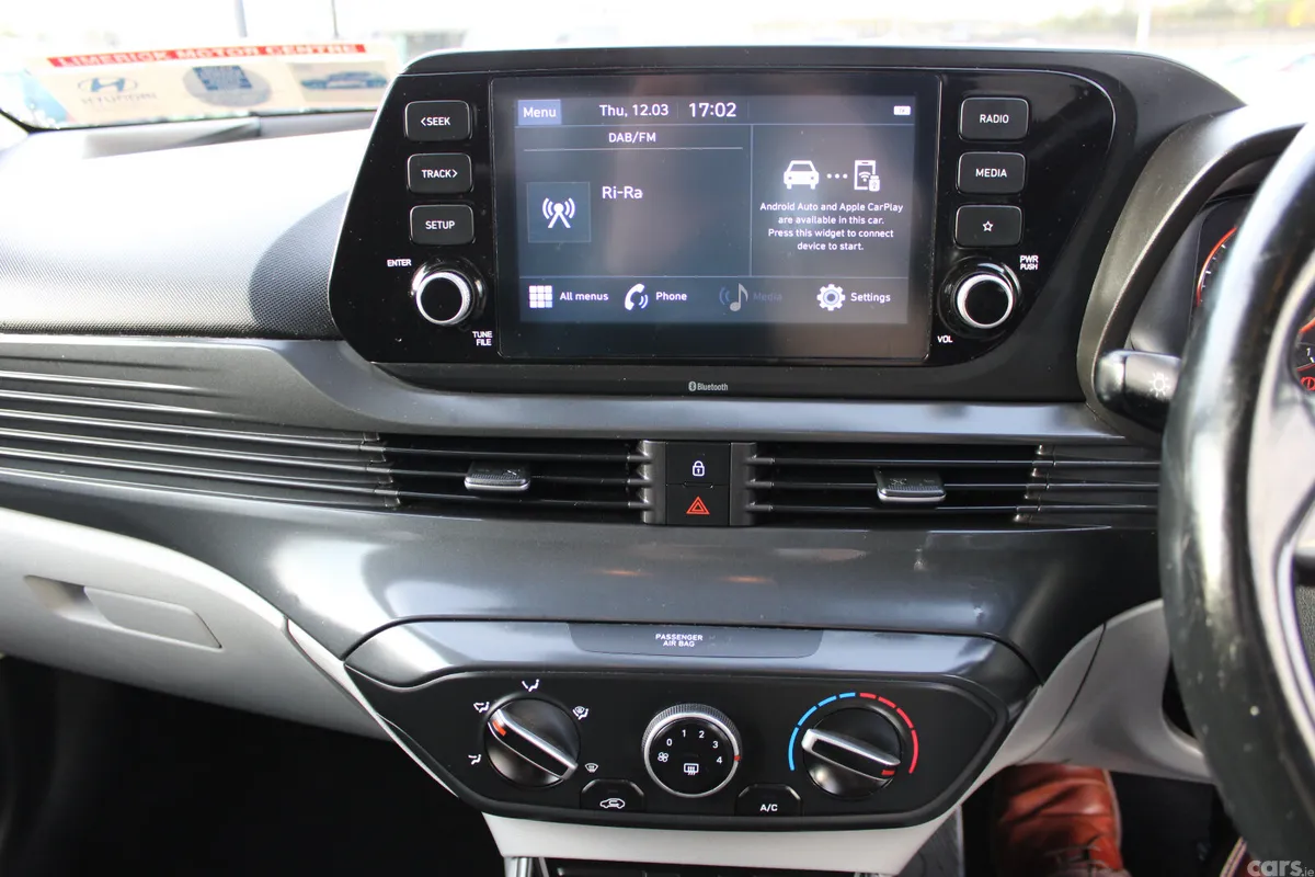 Hyundai i20 Hatchback, Petrol, 2021, Red