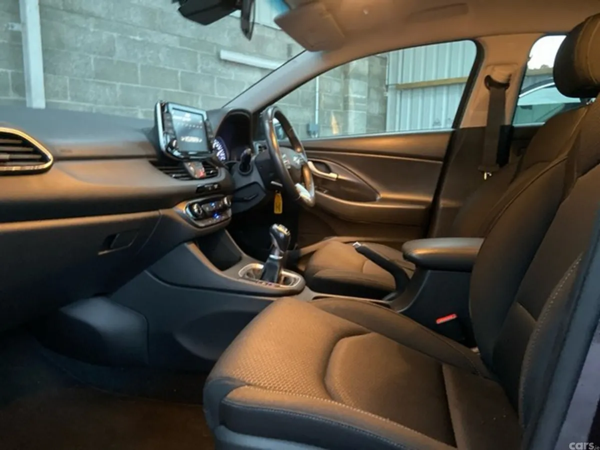 Hyundai i30 Hatchback, Petrol, 2018, Black