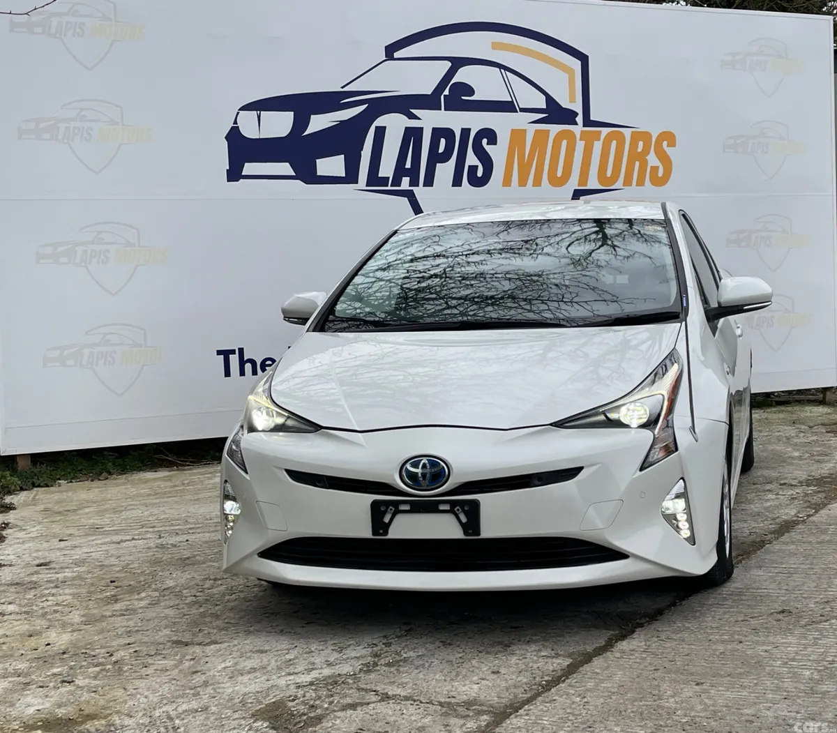 Toyota Prius Hatchback, Petrol Hybrid, 2016, White