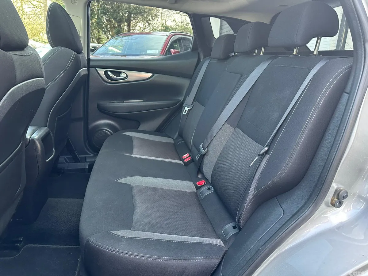 Nissan Qashqai SUV, Diesel, 2019, Grey