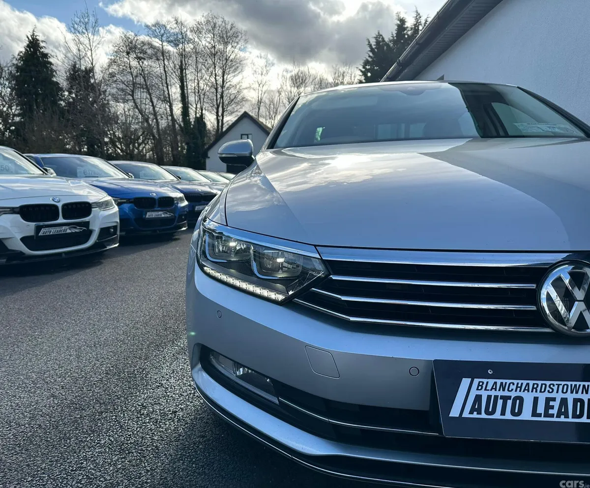 Volkswagen Passat Saloon, Diesel, 2019, Grey