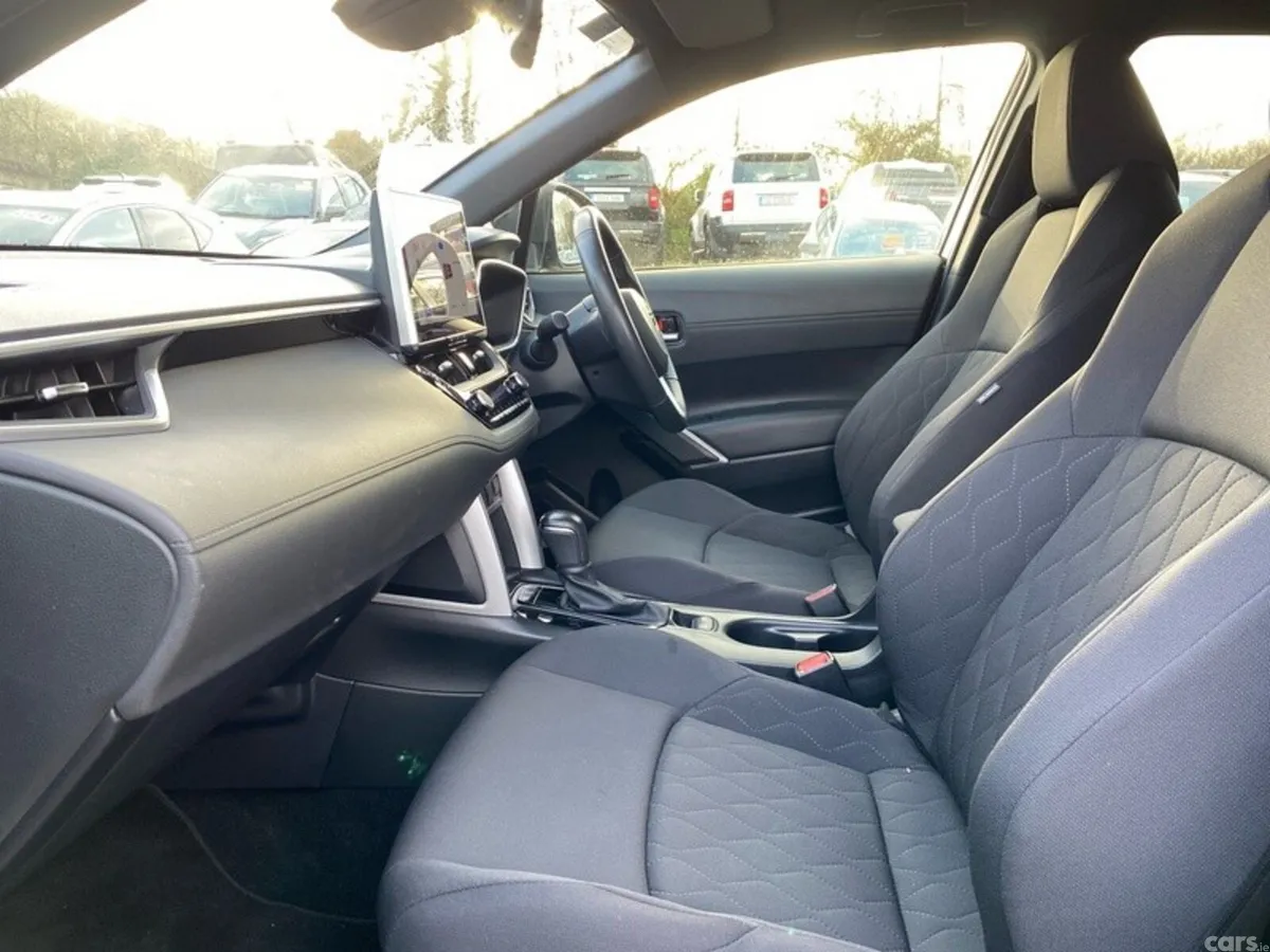Toyota Corolla Cross SUV, Petrol Hybrid, 2024, Black
