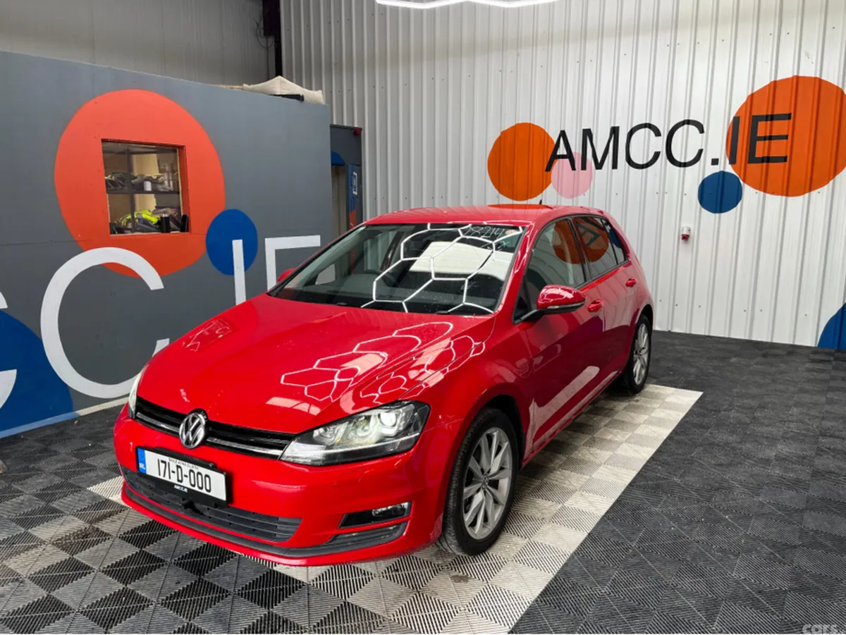 Volkswagen Golf Hatchback, Petrol, 2017, Red